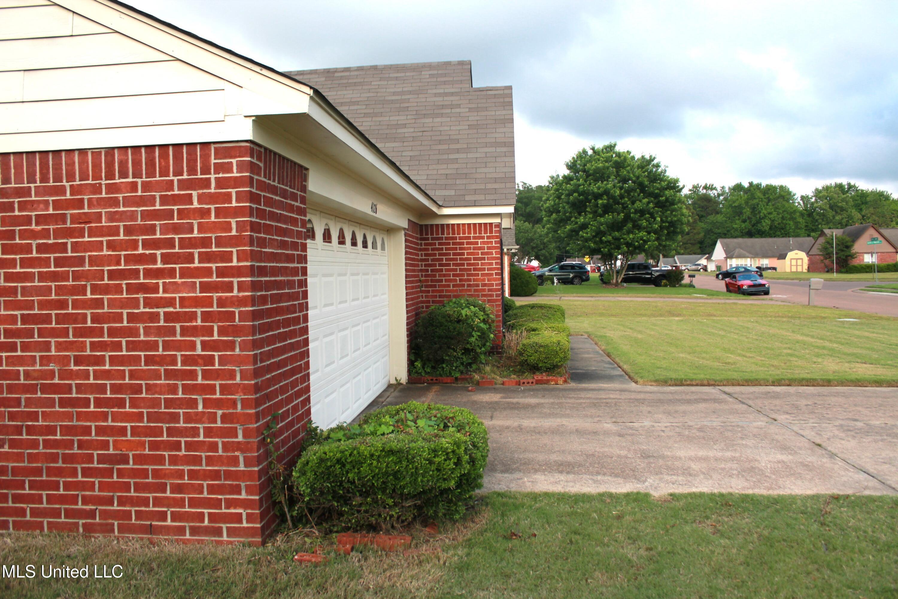 4126 N Triple Crown Loop, Southaven, Mississippi image 2