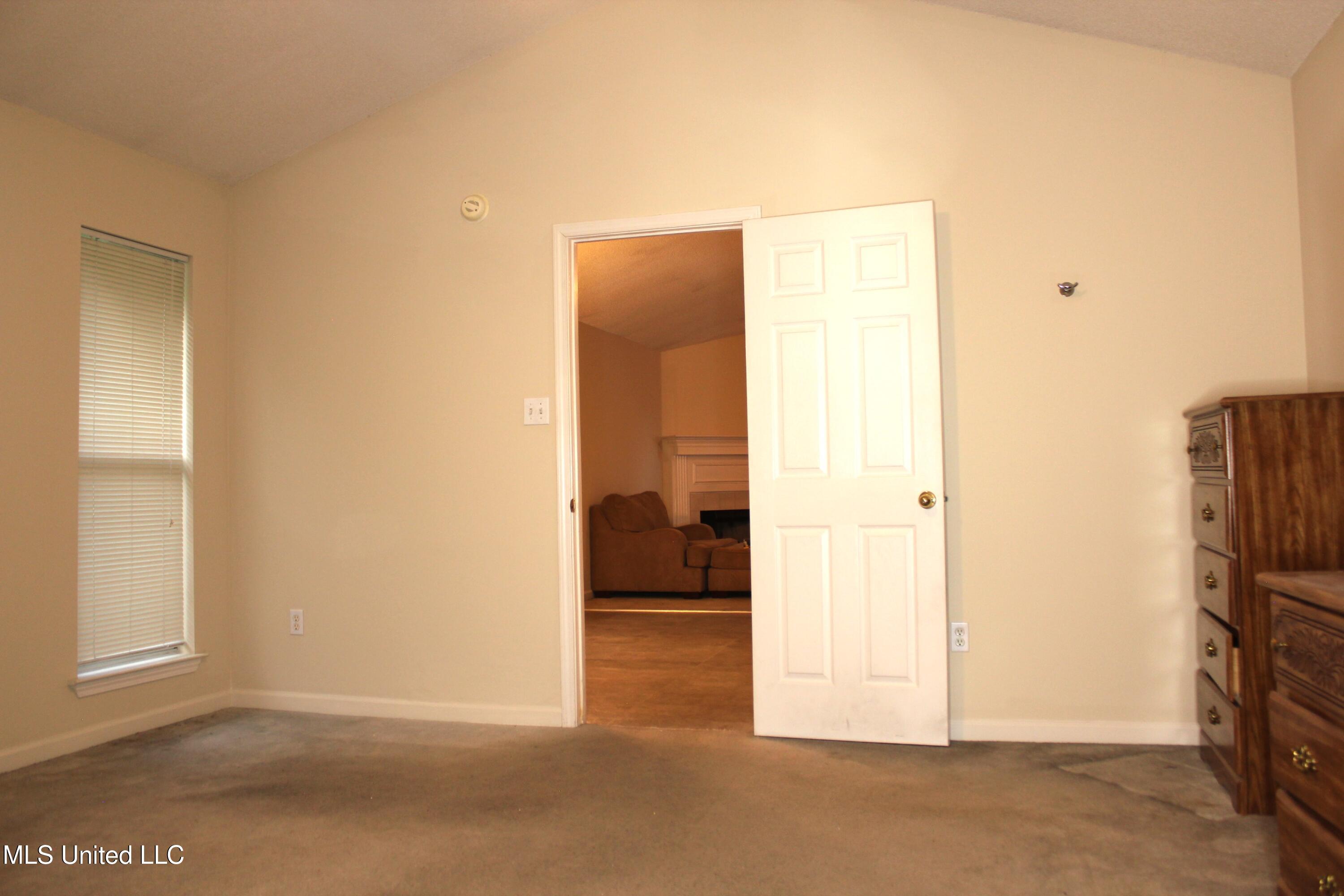 4126 N Triple Crown Loop, Southaven, Mississippi image 24