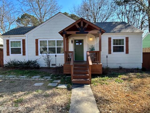 Homes For Sale - 315 E Ridgeway Street<br/> Jackson, MS 39206