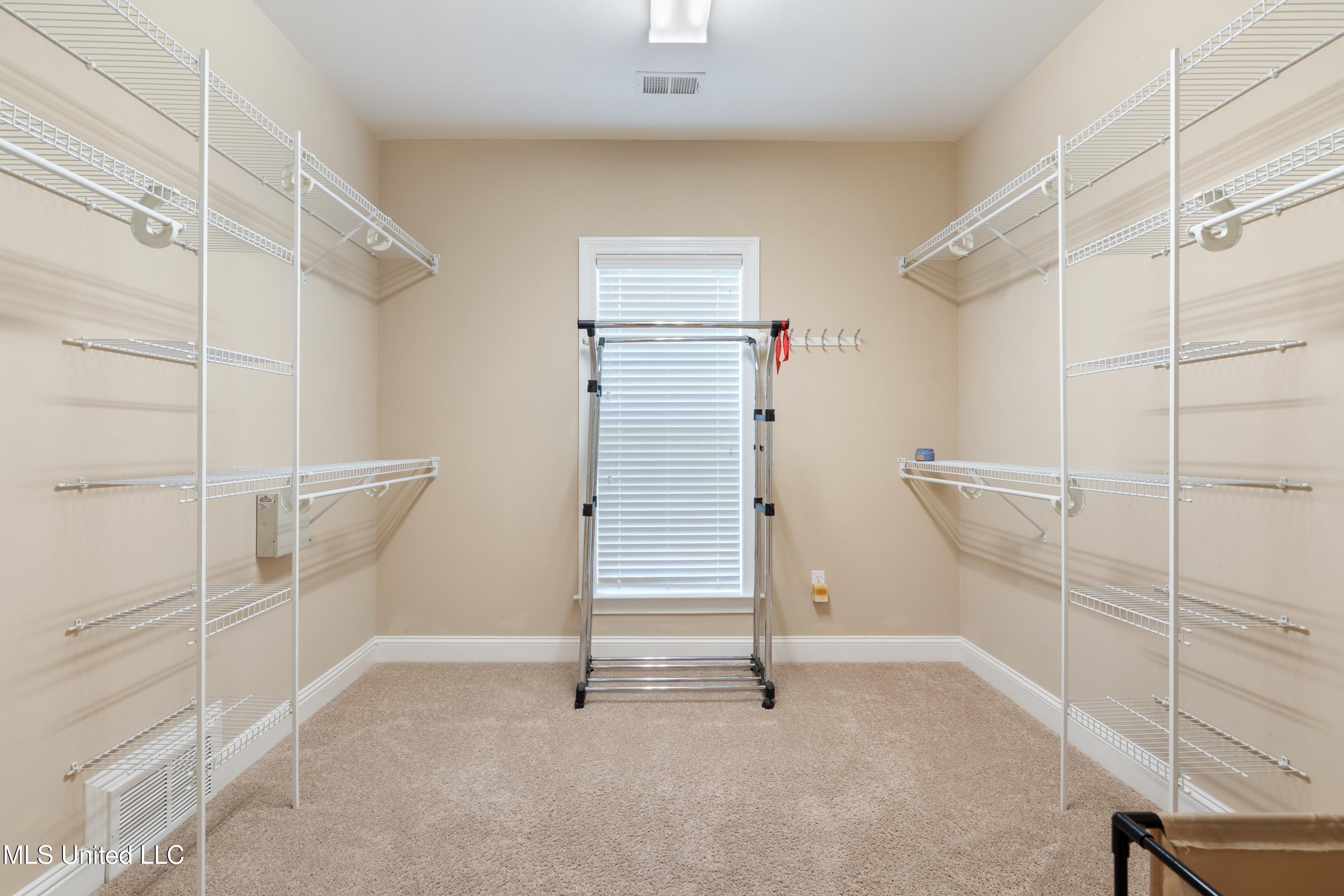 7672 N Rigmoore Point, Olive Branch, Mississippi image 24