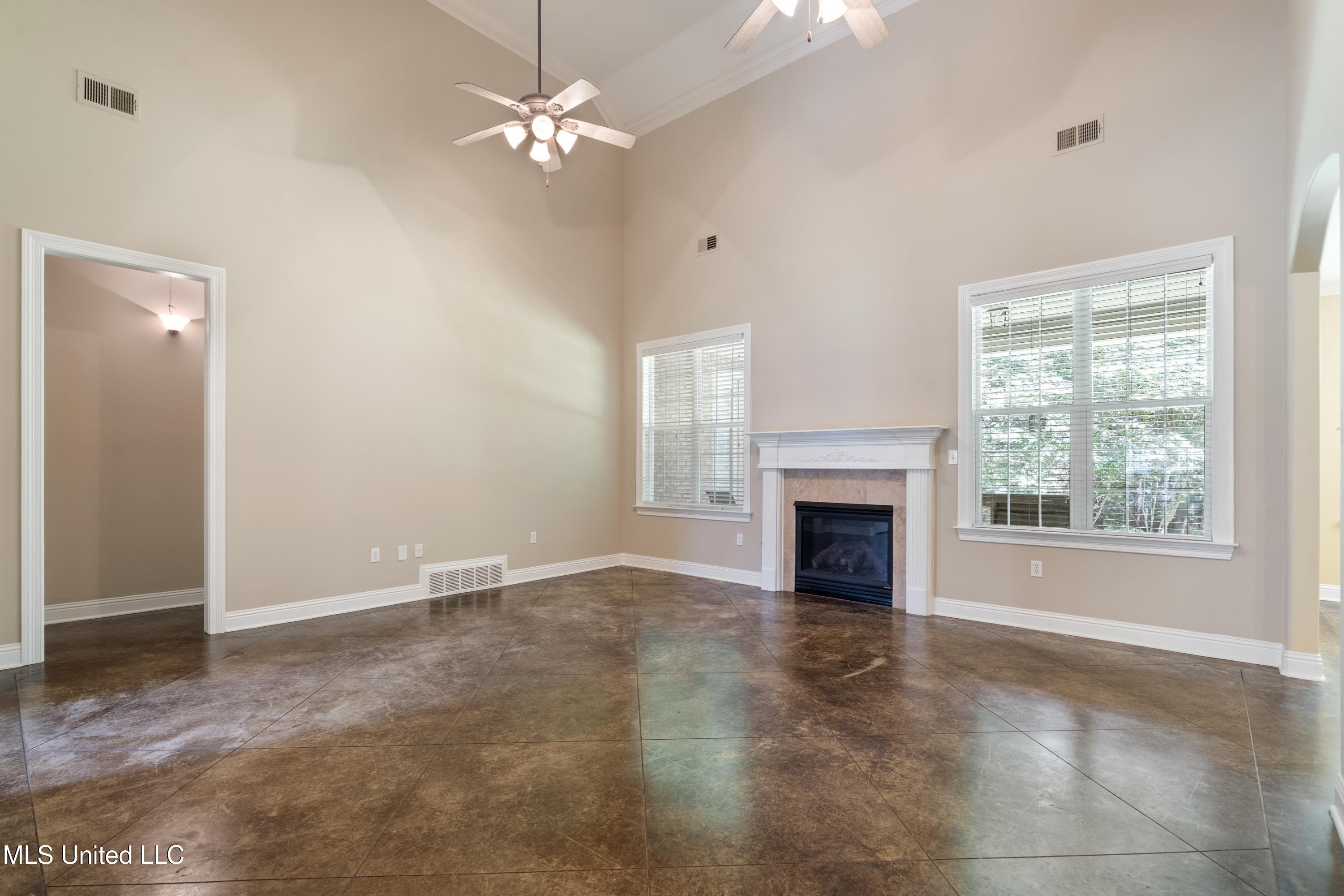 7672 N Rigmoore Point, Olive Branch, Mississippi image 10