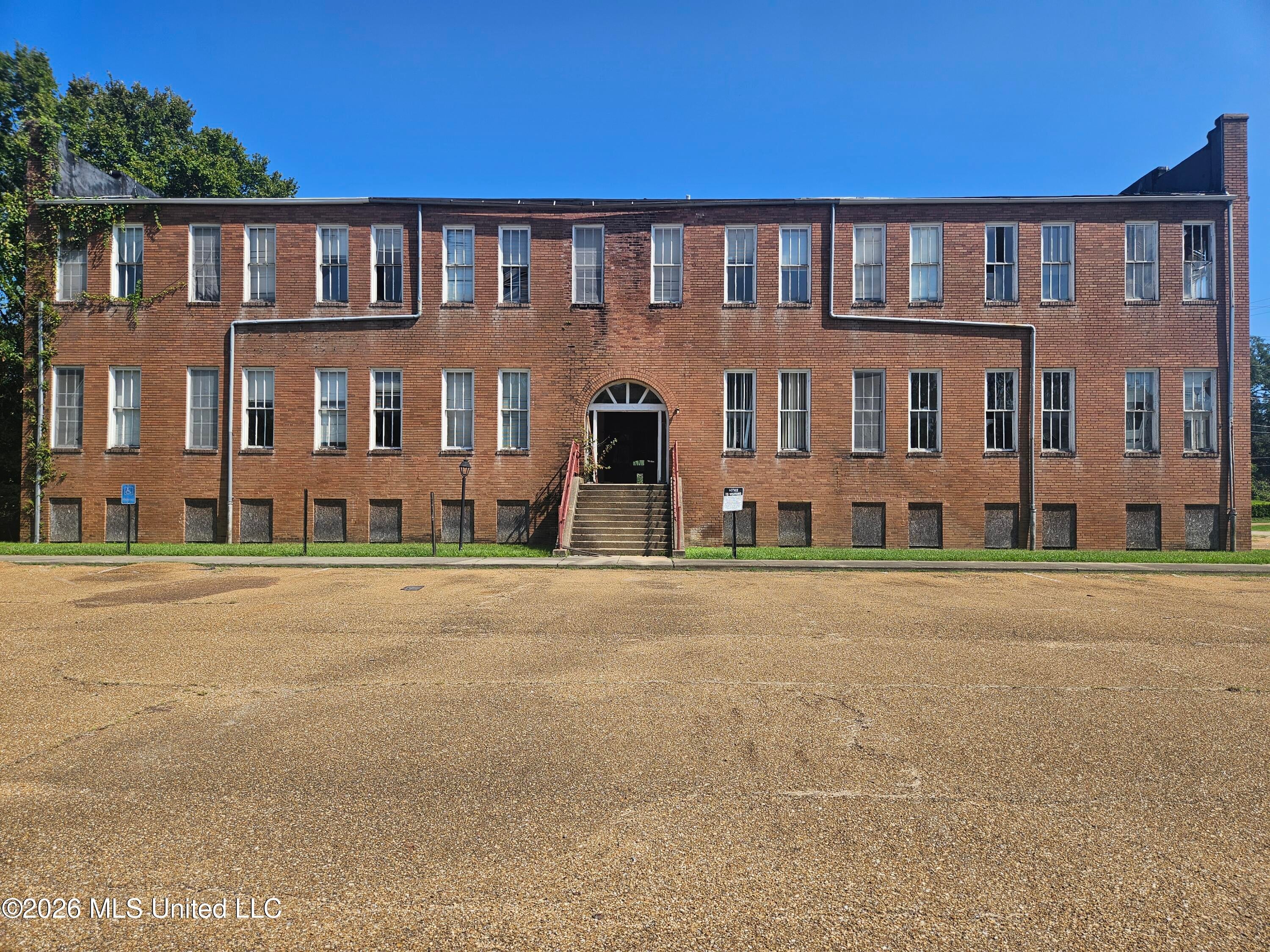 100 Saint Catherine Street