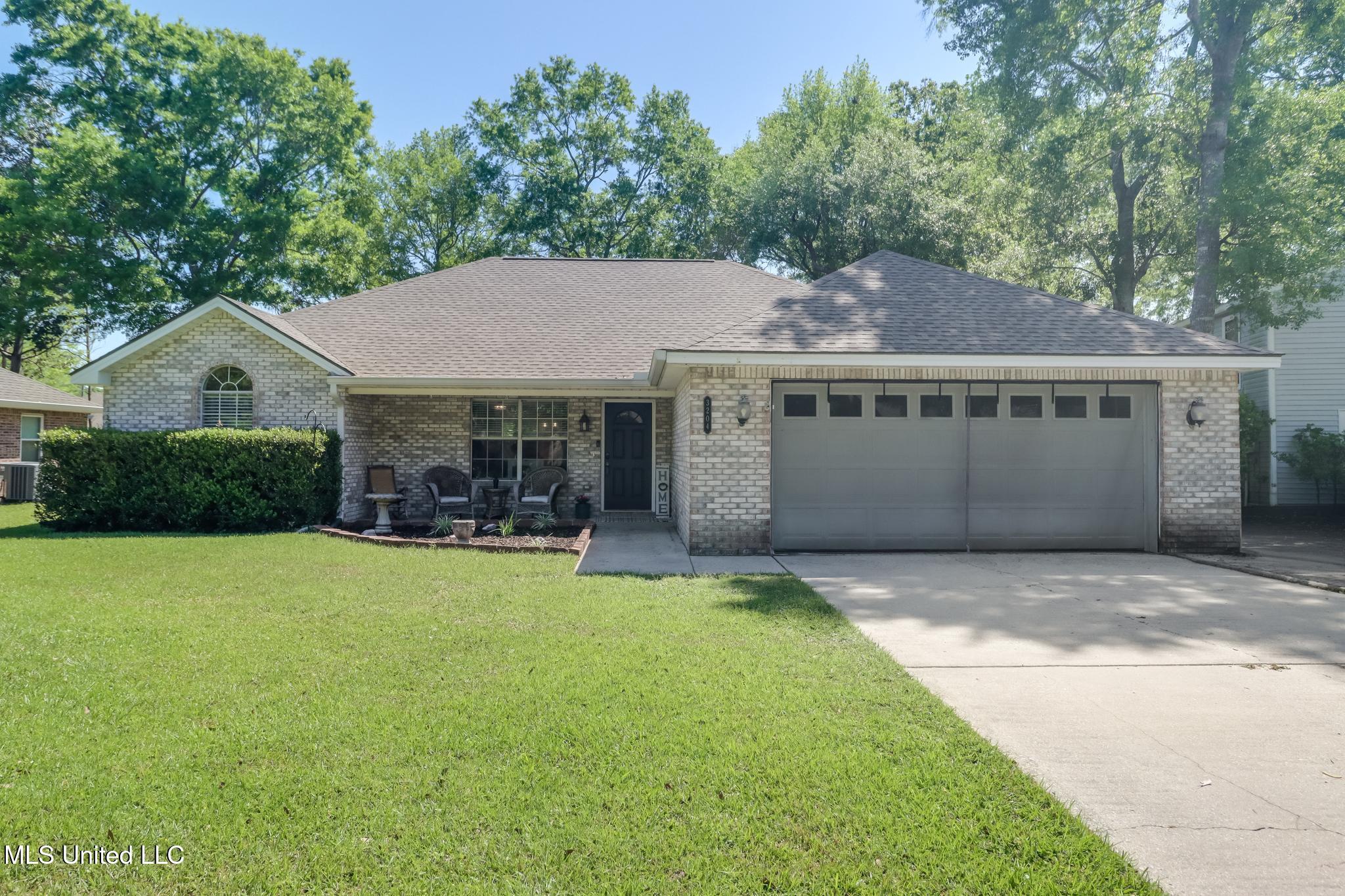 3204 N 2nd Street, Ocean Springs, Mississippi image 2