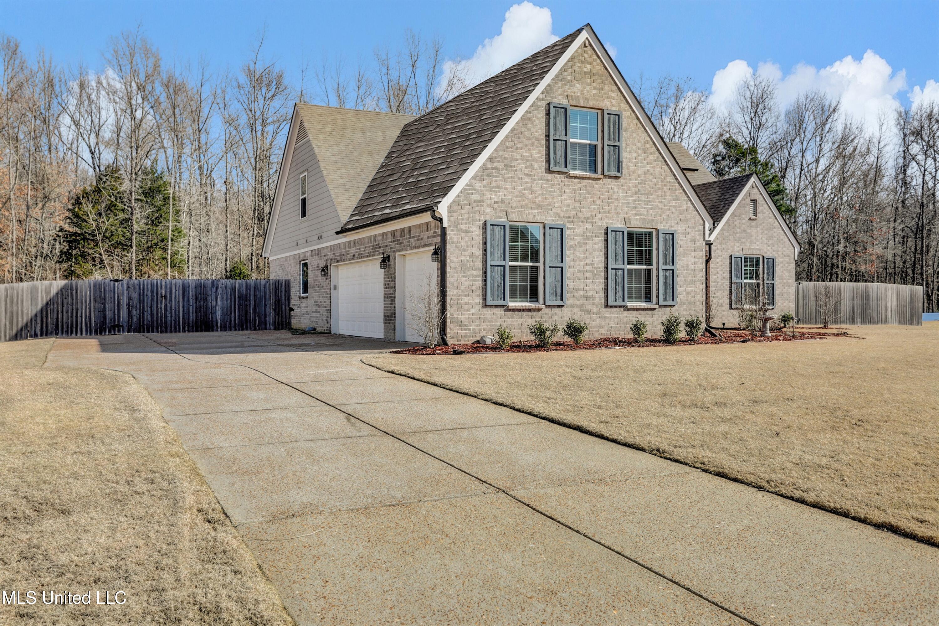 4402 Mitchell Place, Olive Branch, Mississippi image 3