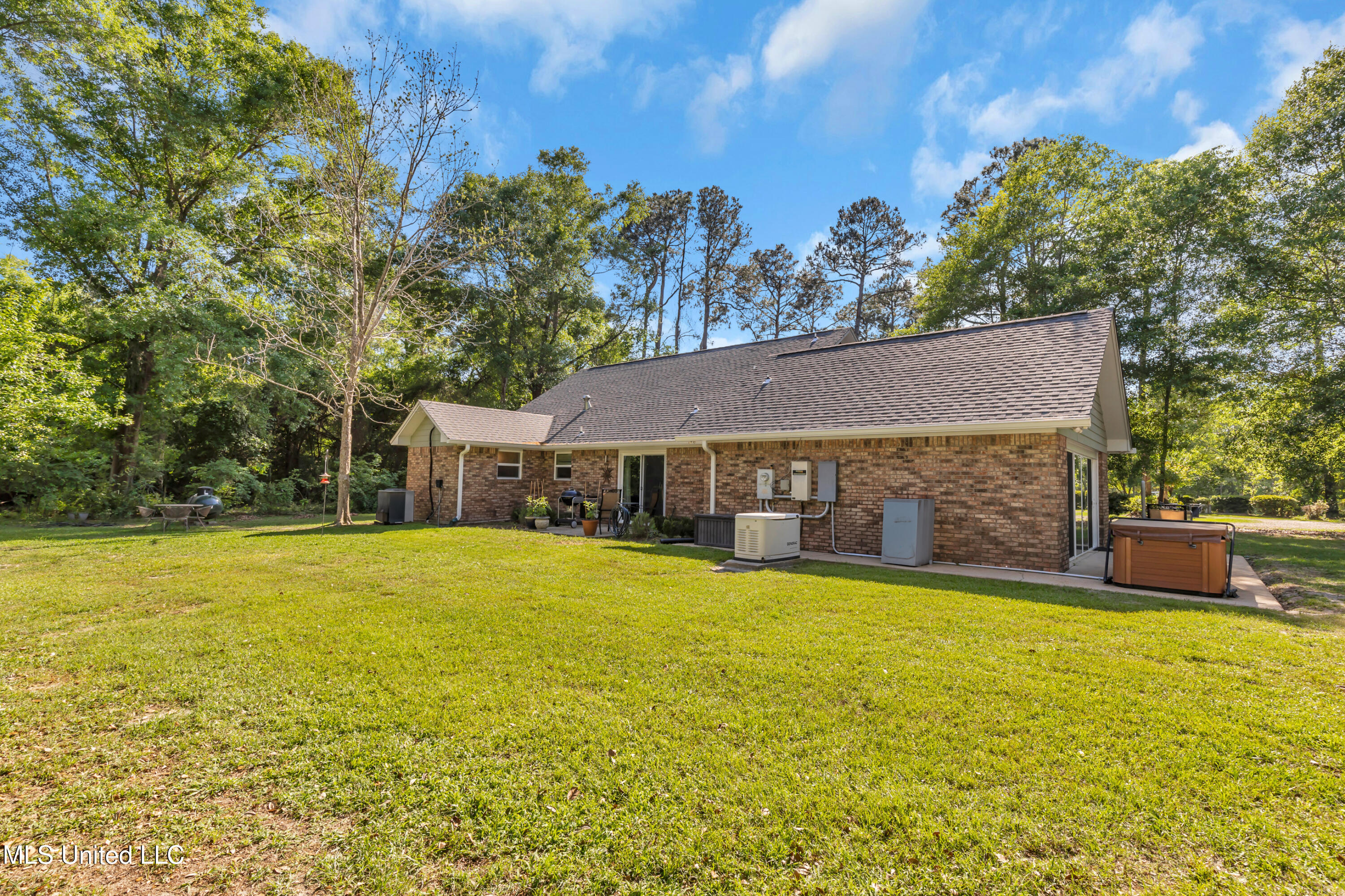 13498 Shriners Boulevard, Biloxi, Mississippi image 28