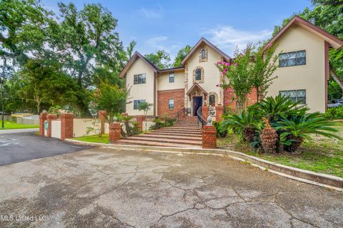 Condo For Sale - 526 N 2nd Street<br/> Hancock County, Bay Saint Louis, MS 39520