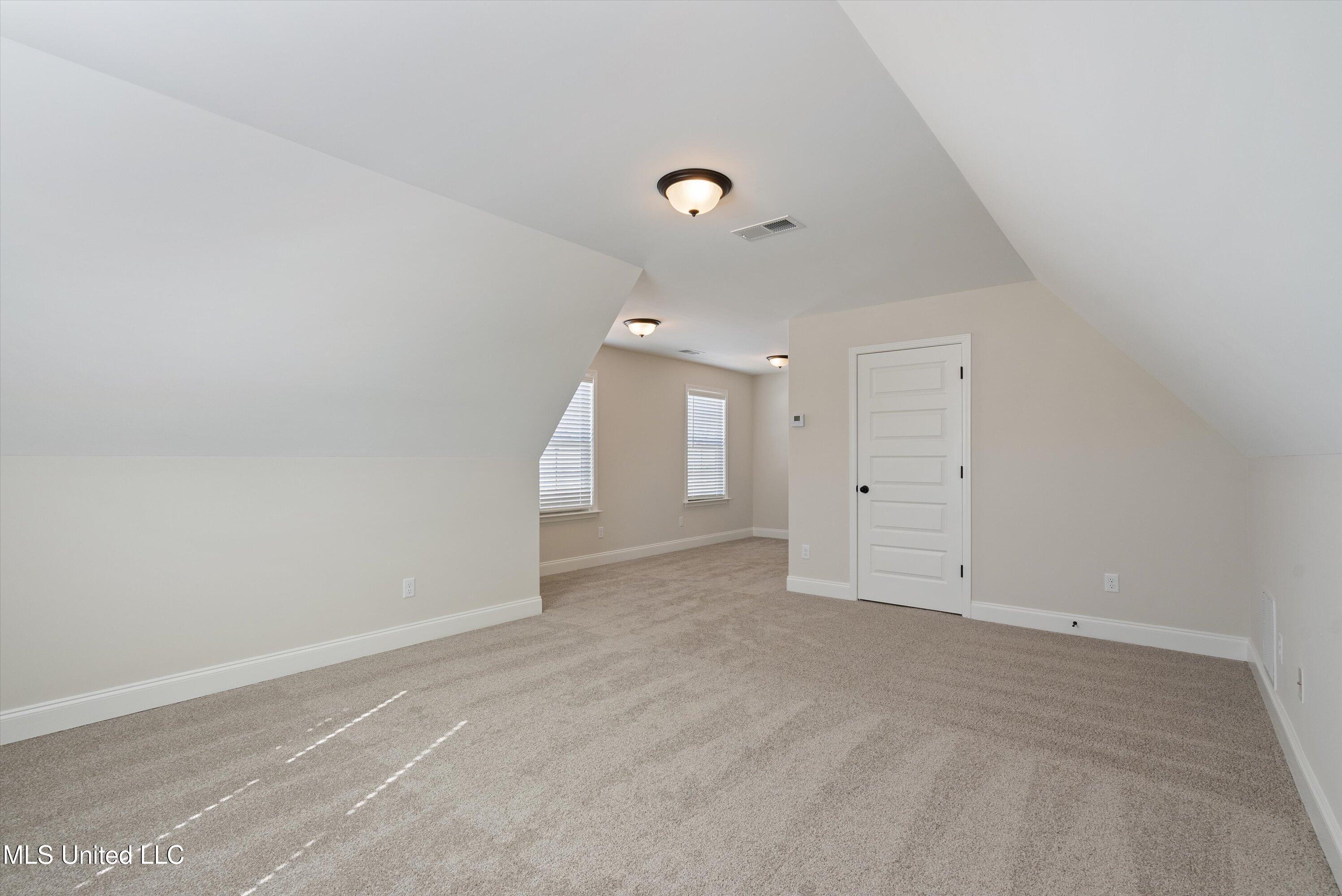 915 Collie Drive, Hernando, Mississippi image 22
