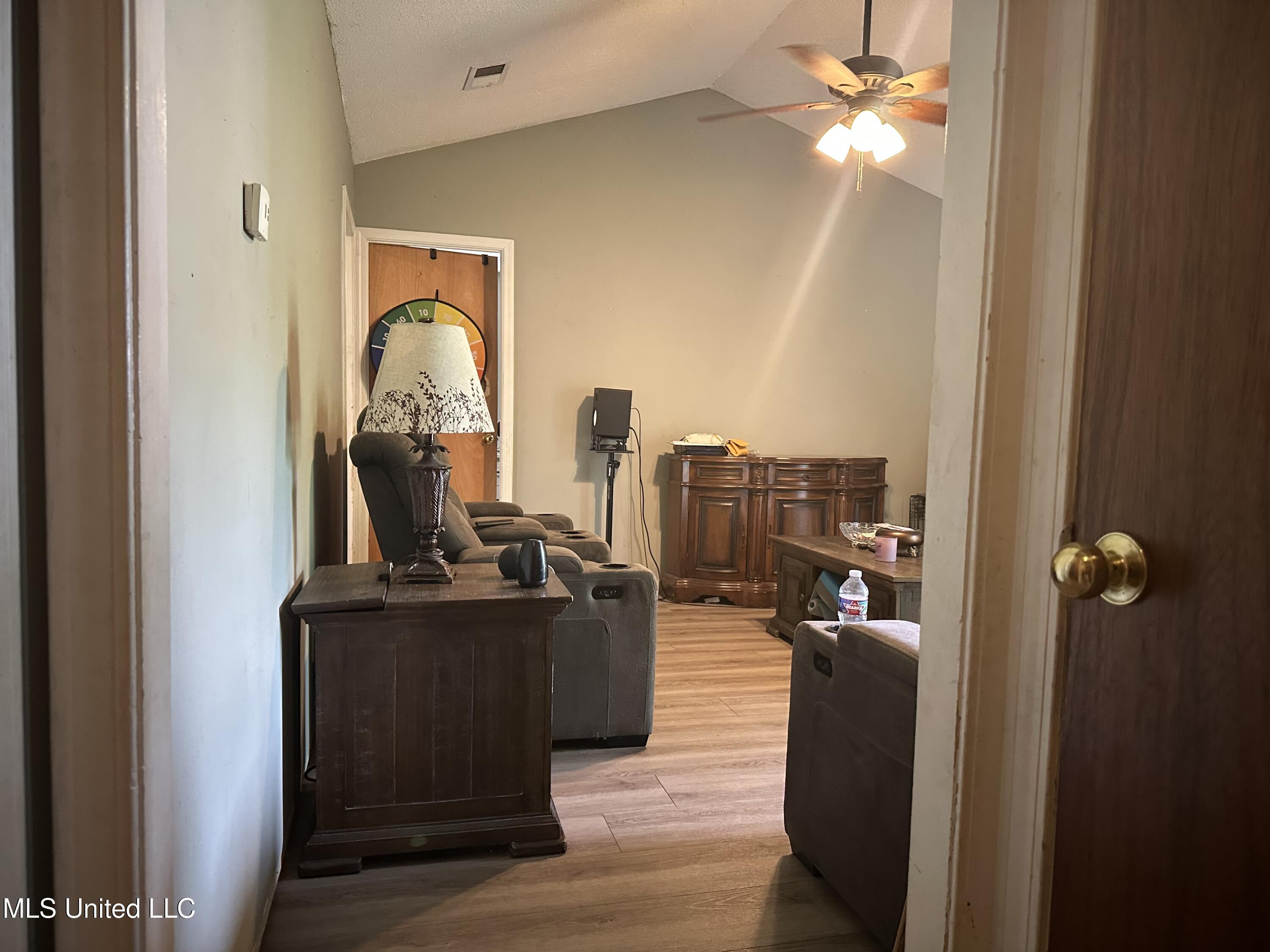 6450 Yorkshire Road, Horn Lake, Mississippi image 7