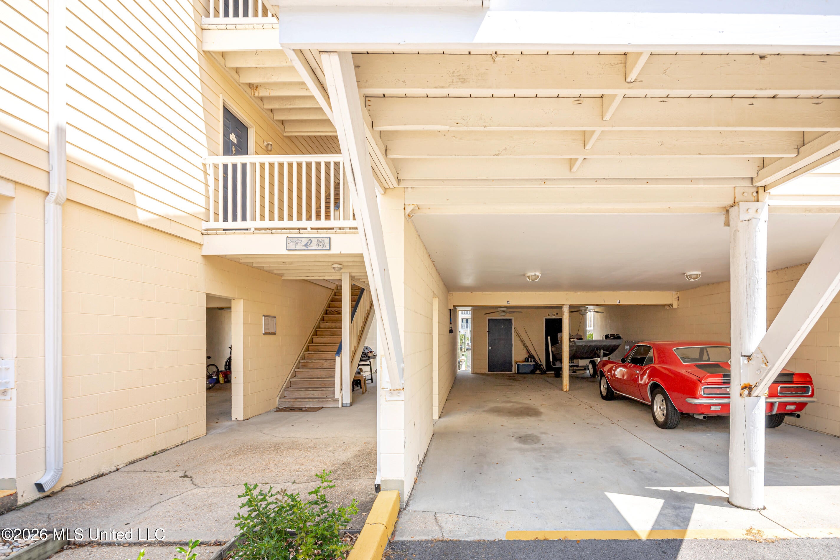 2421 Beachview Drive