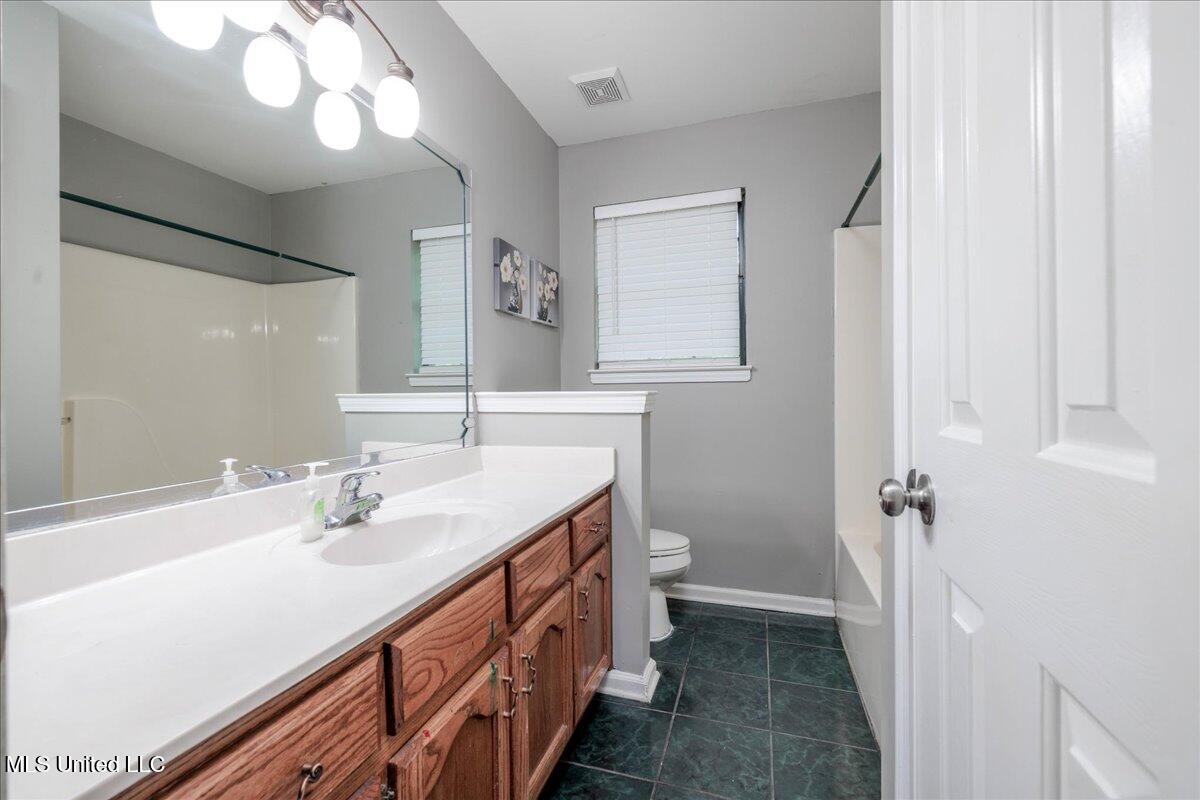 7488 Hickory Estates Drive, Walls, Mississippi image 21