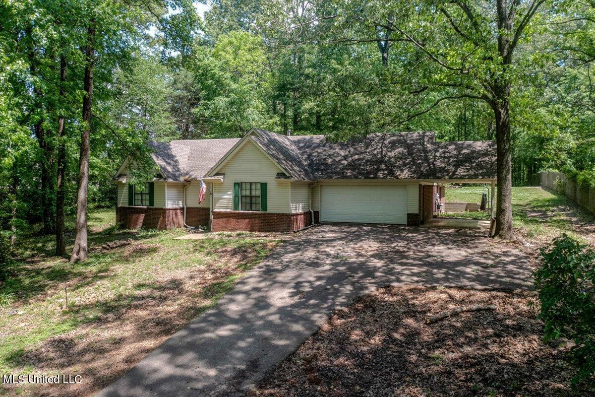 7488 Hickory Estates Drive, Walls, Mississippi image 3