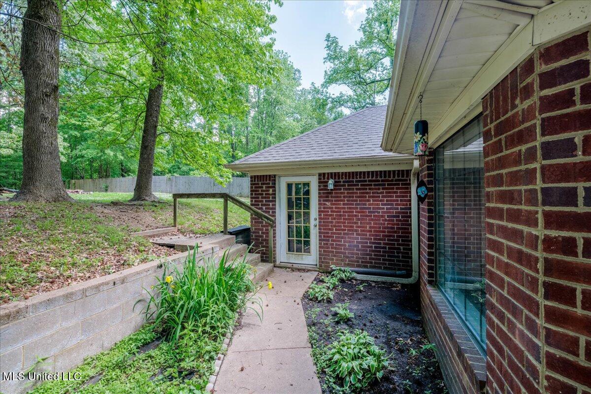 7488 Hickory Estates Drive, Walls, Mississippi image 28