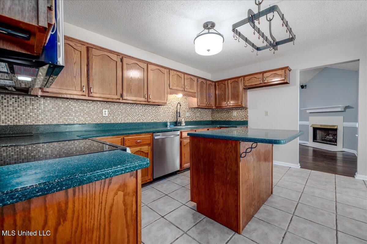 7488 Hickory Estates Drive, Walls, Mississippi image 10