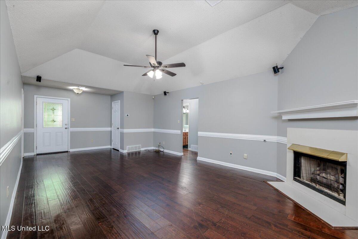 7488 Hickory Estates Drive, Walls, Mississippi image 8