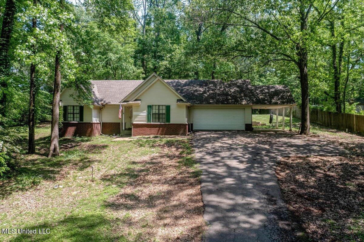 7488 Hickory Estates Drive, Walls, Mississippi image 1