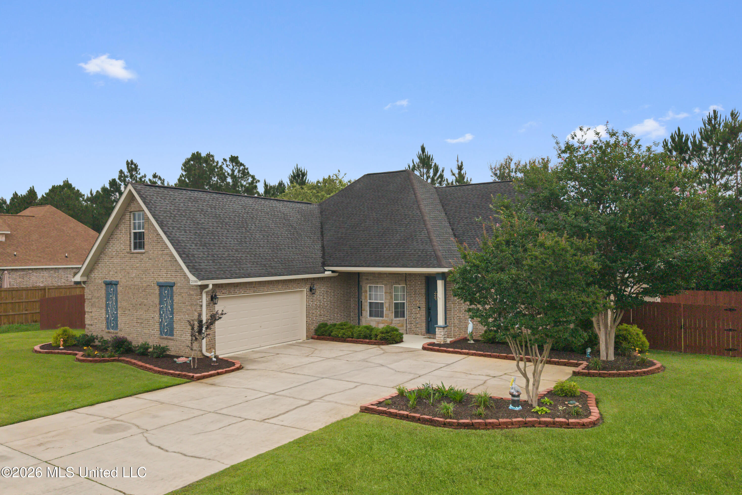2100 Parkview Cove