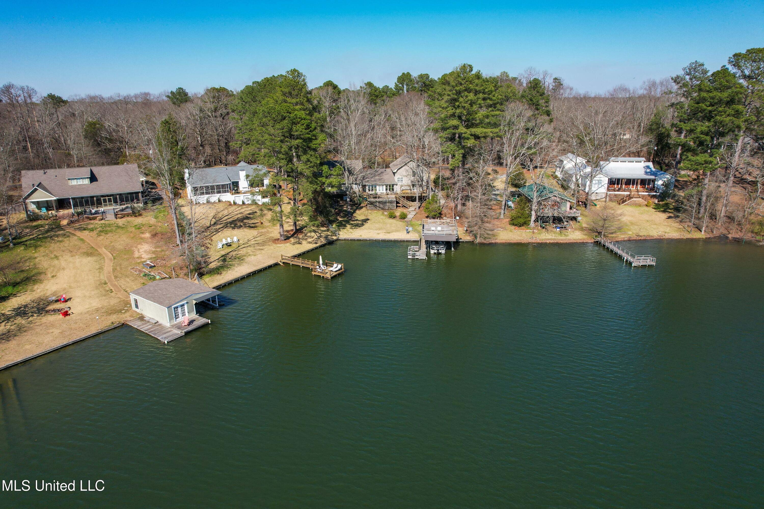 365 Lakeshore Drive, Madison, Mississippi image 9