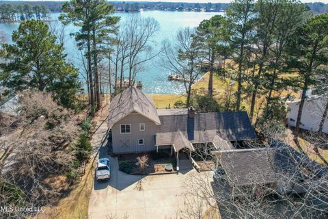 MLS: 4105247