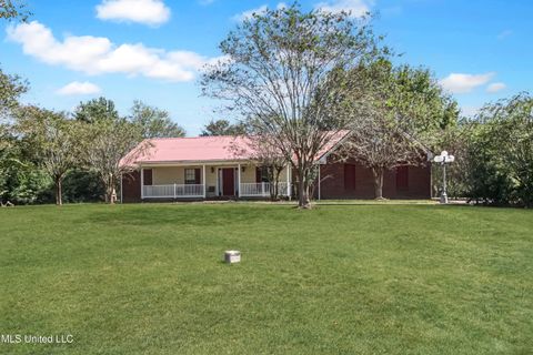 Homes For Sale - 294 County Road 325<br/> Vaiden, MS 39176