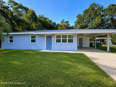 Homes For Rent - 107 Elliott Place<br/> Ocean Springs, MS 39564