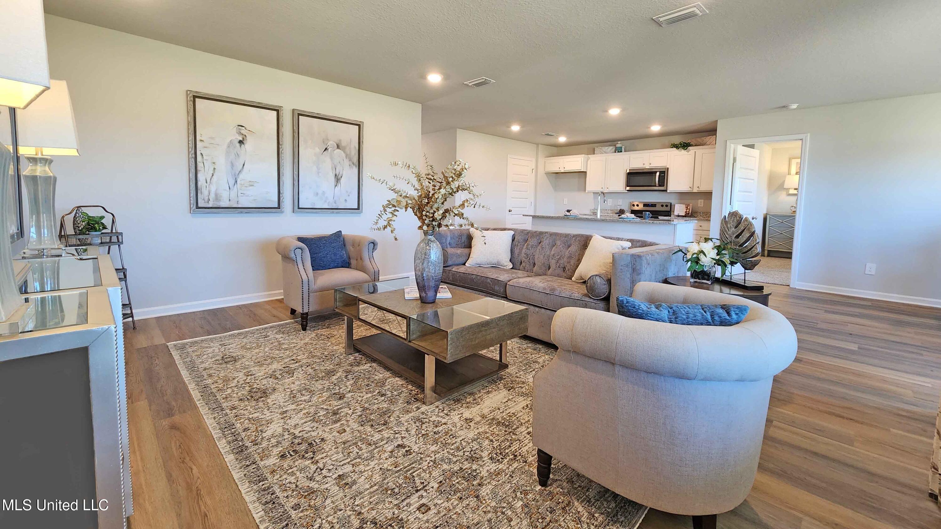 13412 Grove Cove