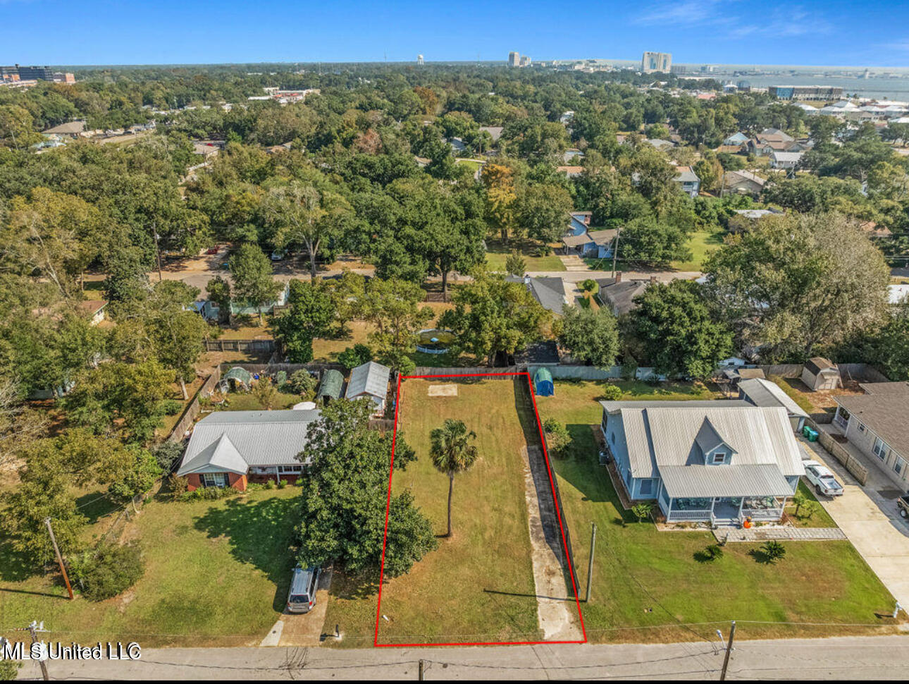 804 Reginault Avenue, Gulfport, Mississippi image 3