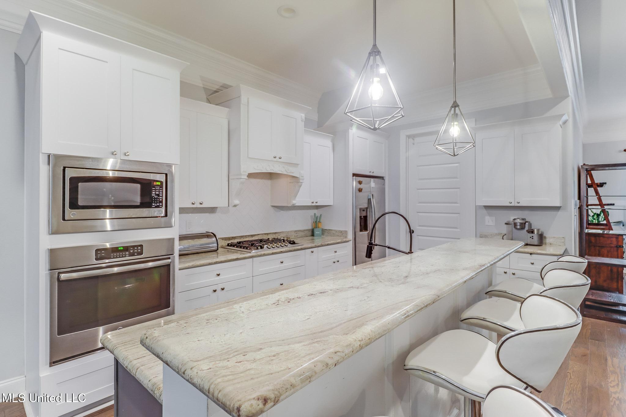 733 Malpass Landing Drive, Biloxi, Mississippi image 4