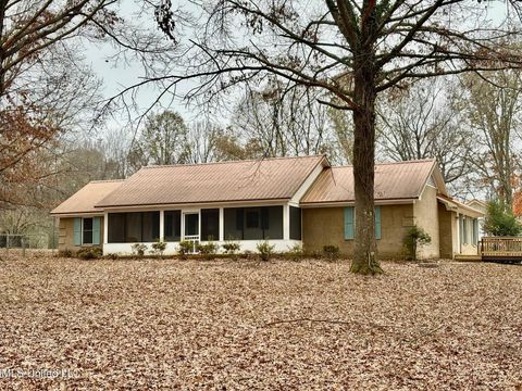Homes For Sale - 1488 Hugh Taylor Road<br/> Senatobia, MS 38668