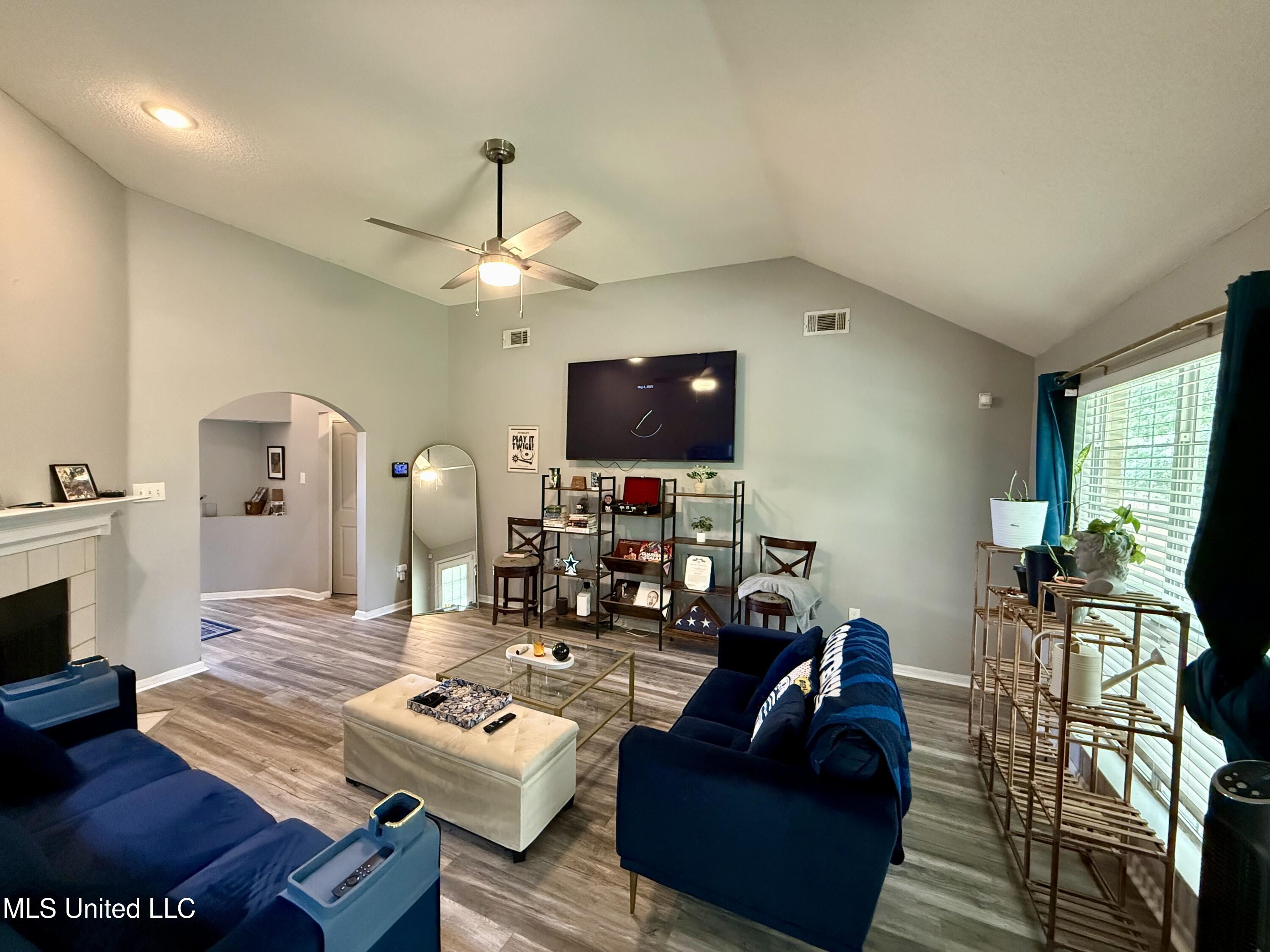 6108 Kingsview Drive, Horn Lake, Mississippi image 5