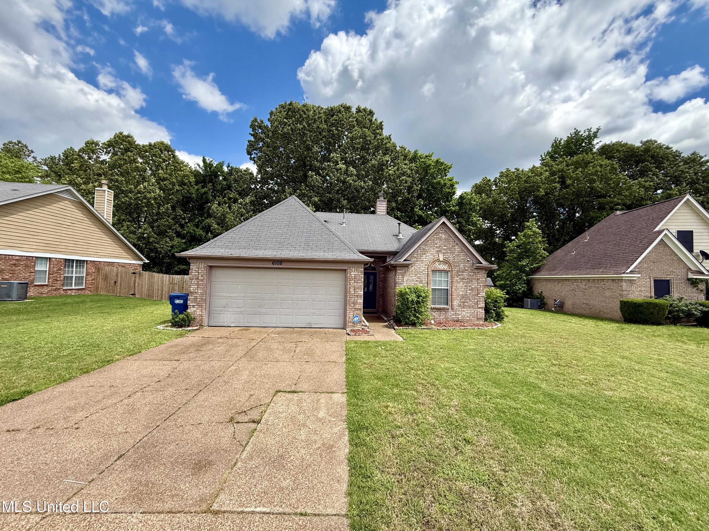 6108 Kingsview Drive, Horn Lake, Mississippi image 1