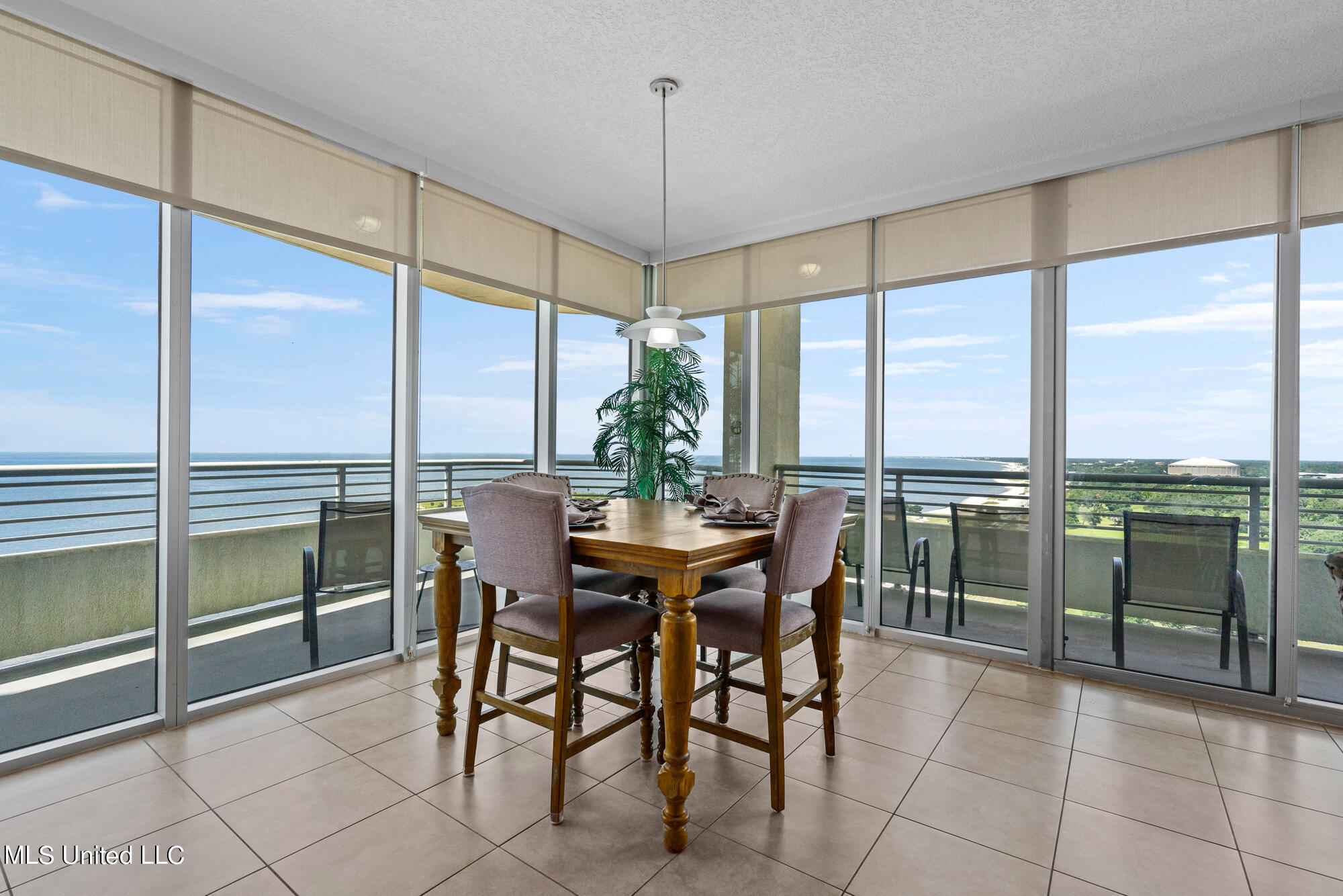 2060 Beach Boulevard #1404, Biloxi, Mississippi image 19