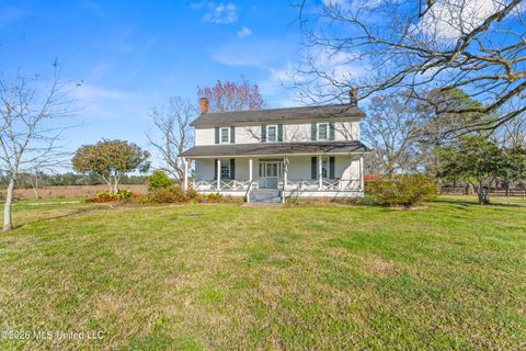 Homes For Sale - 3660 Berwick Cassels Road<br/> Gloster, MS 39638