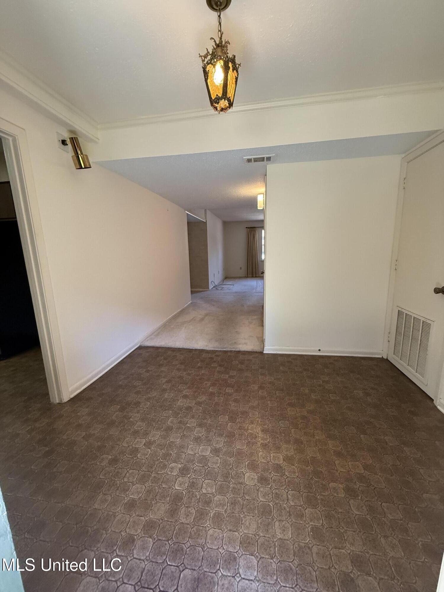 5155 Wayneland Drive #L4, Jackson, Mississippi image 4