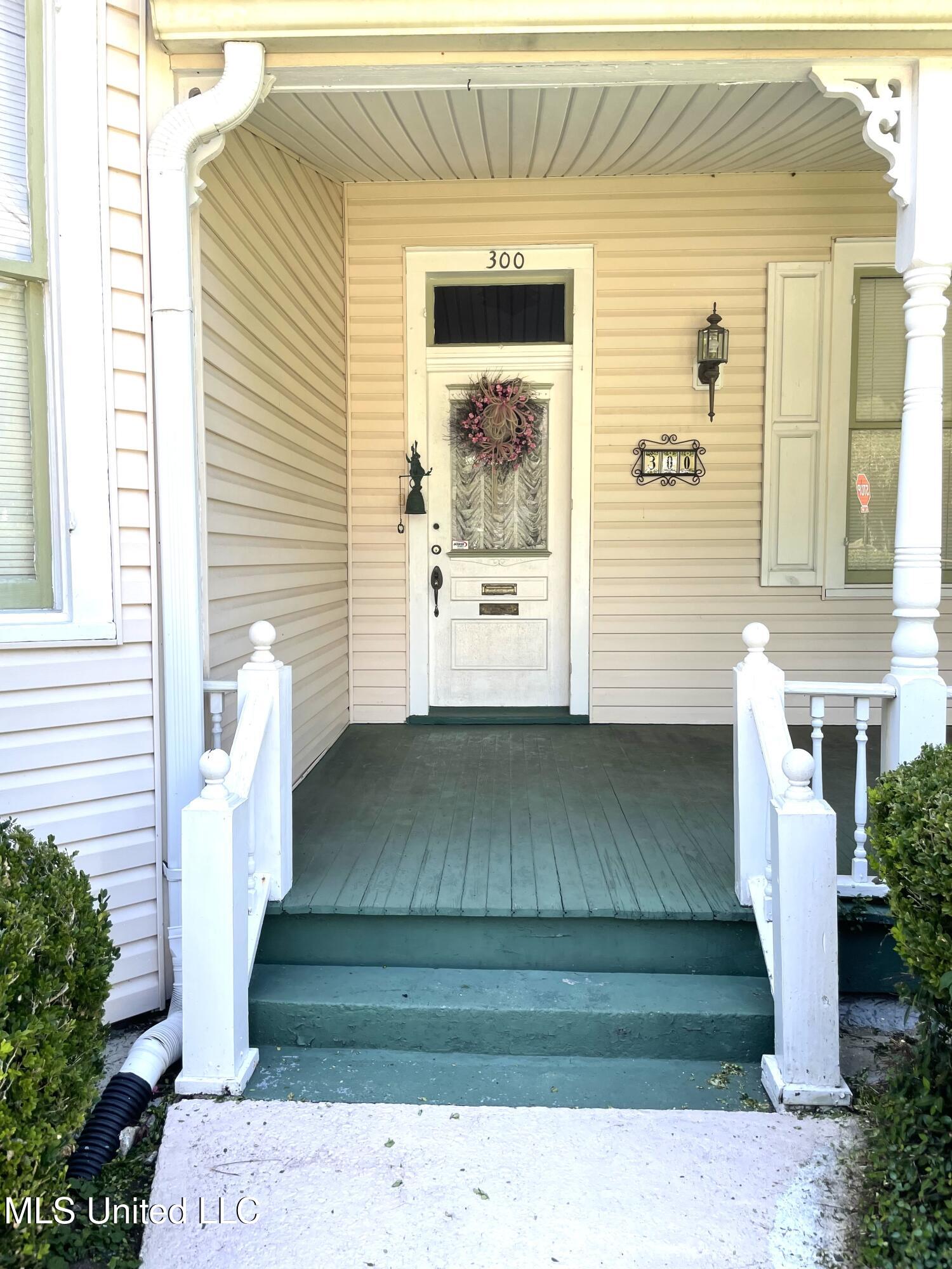 300 Arlington Avenue, Natchez, Mississippi image 7
