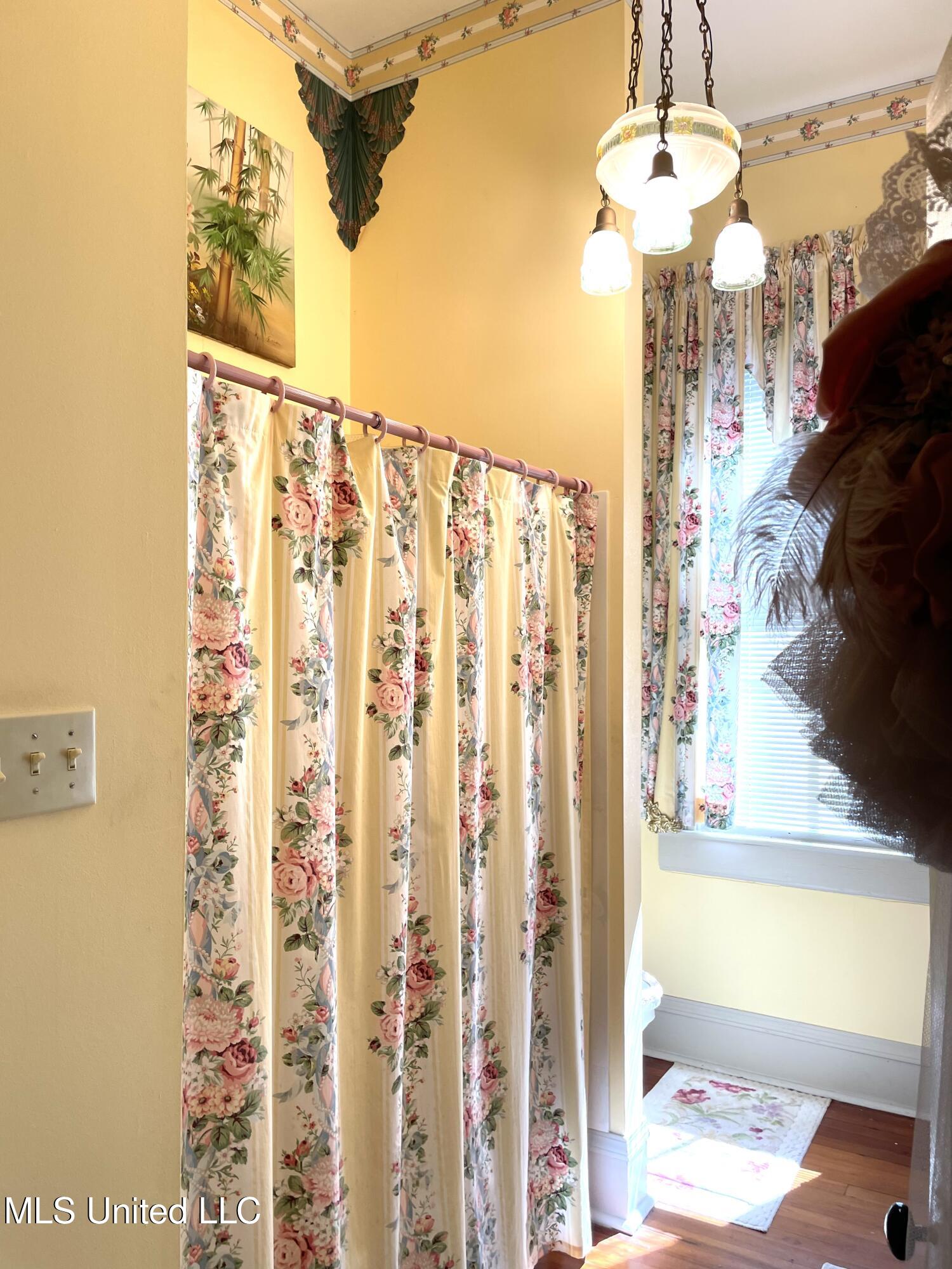 300 Arlington Avenue, Natchez, Mississippi image 34