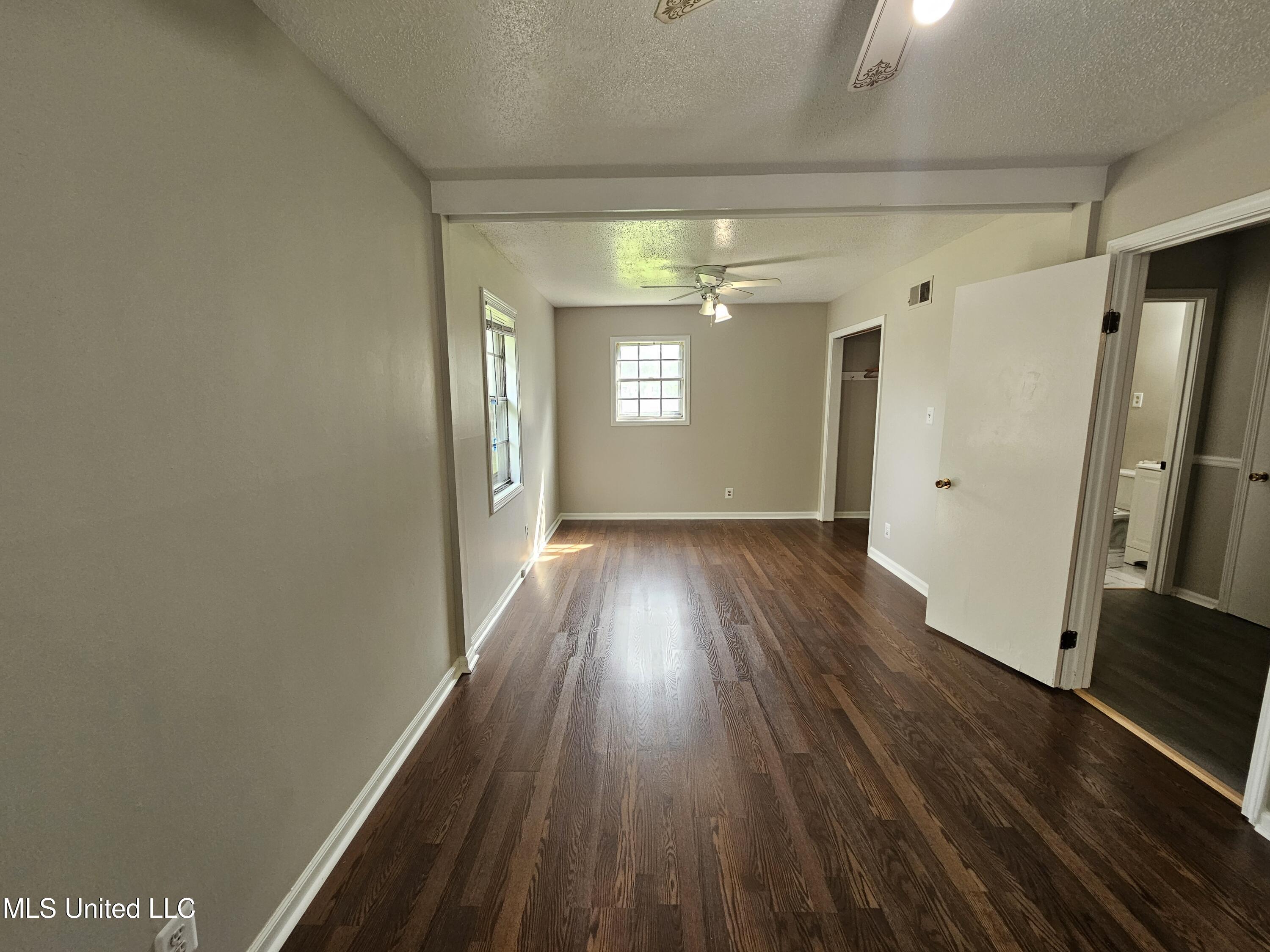 8505 W Southaven Circle, Southaven, Mississippi image 12