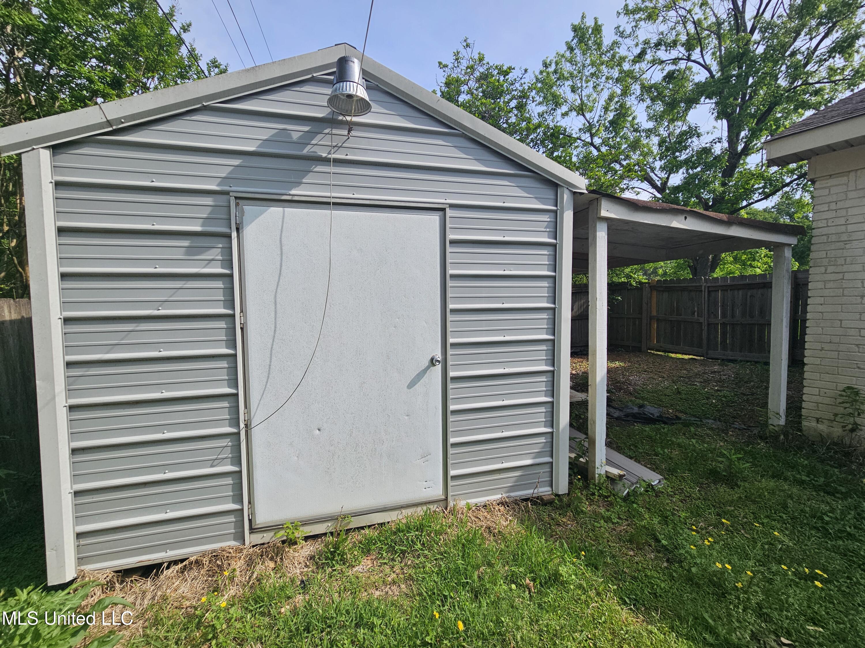 8505 W Southaven Circle, Southaven, Mississippi image 22