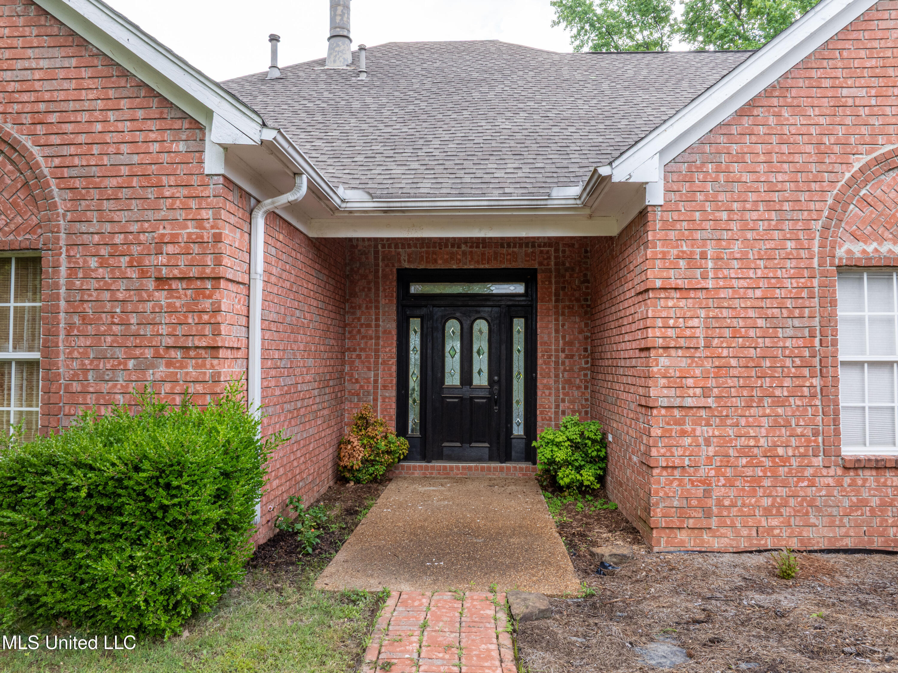 650 Fairway Drive, Hernando, Mississippi image 4