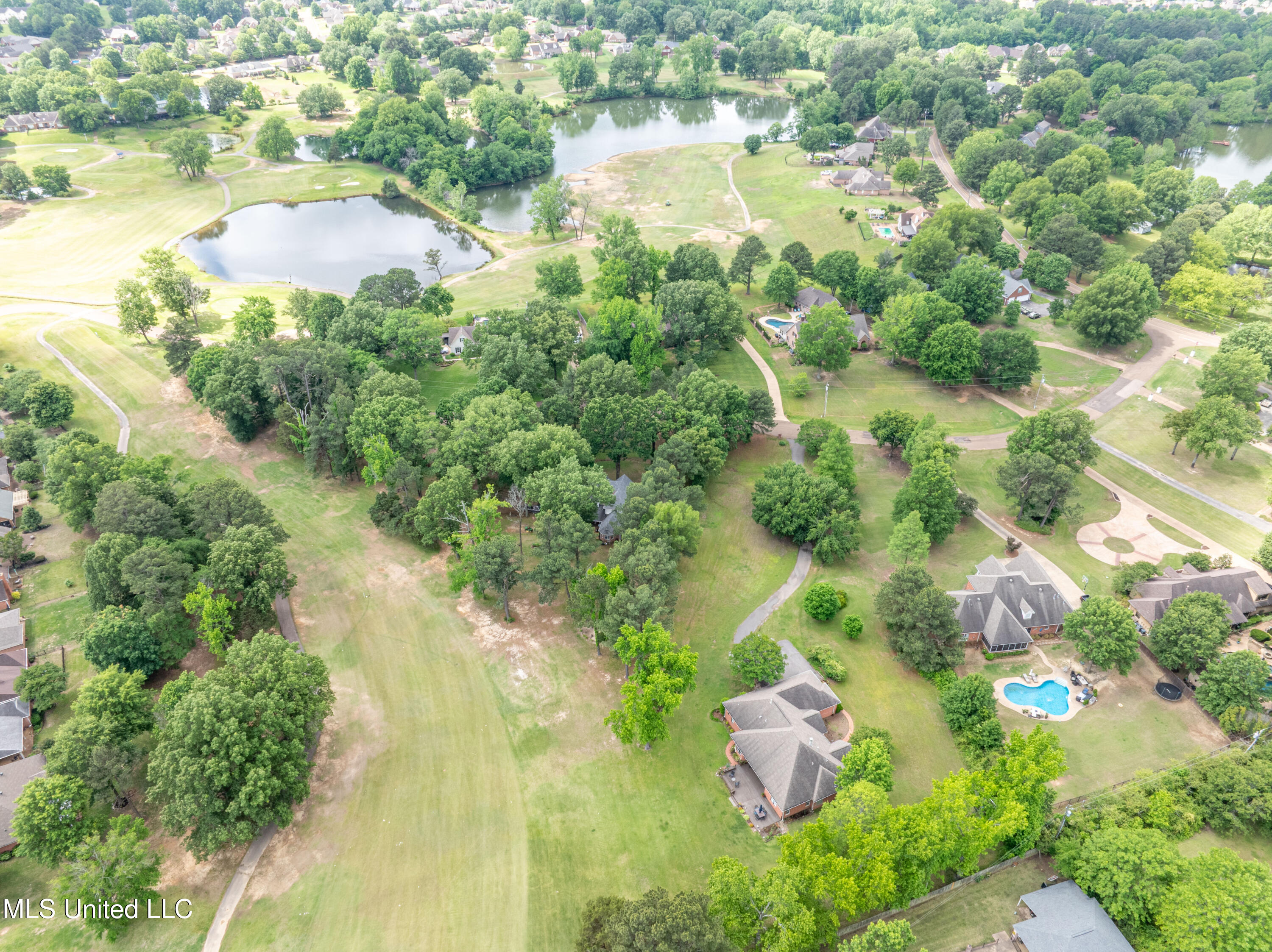 650 Fairway Drive, Hernando, Mississippi image 36
