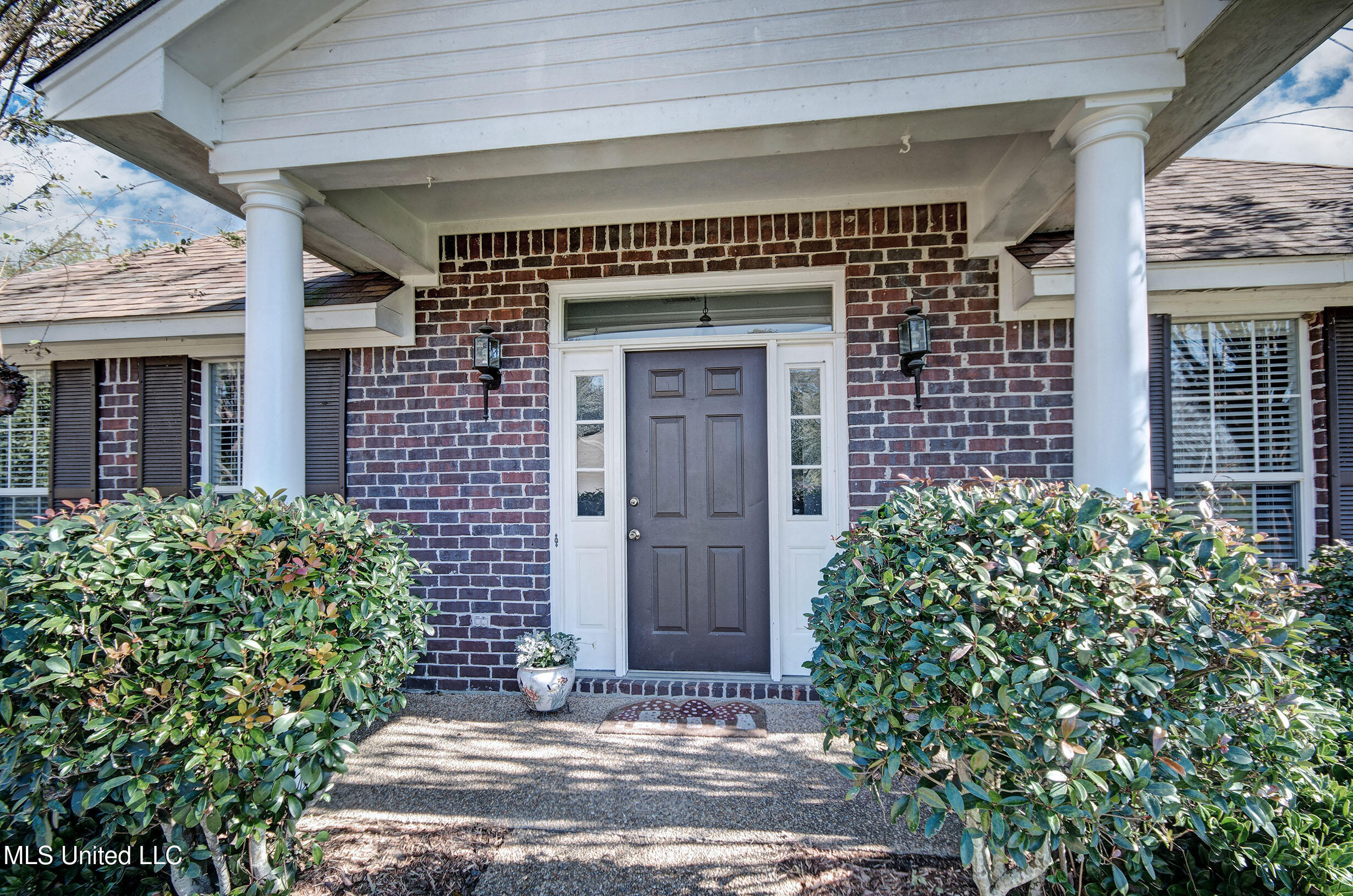 132 Evergreen Way, Flowood, Mississippi image 3