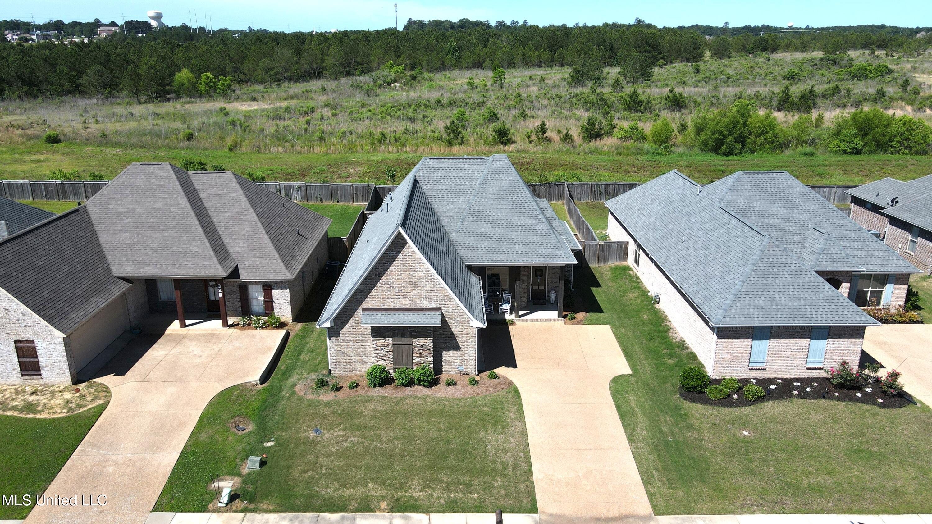 331 Emerald Way, Brandon, Mississippi image 2