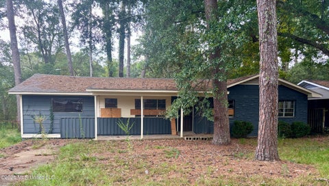 Homes For Sale - 441 Cummins Street<br/> Jackson, MS 39204