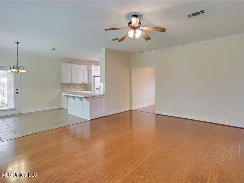 131 Susan Lane, Brandon, Mississippi image 6