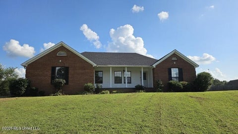 Homes For Sale - 104 Masters Cove<br/> Tate County, Senatobia, MS 38668