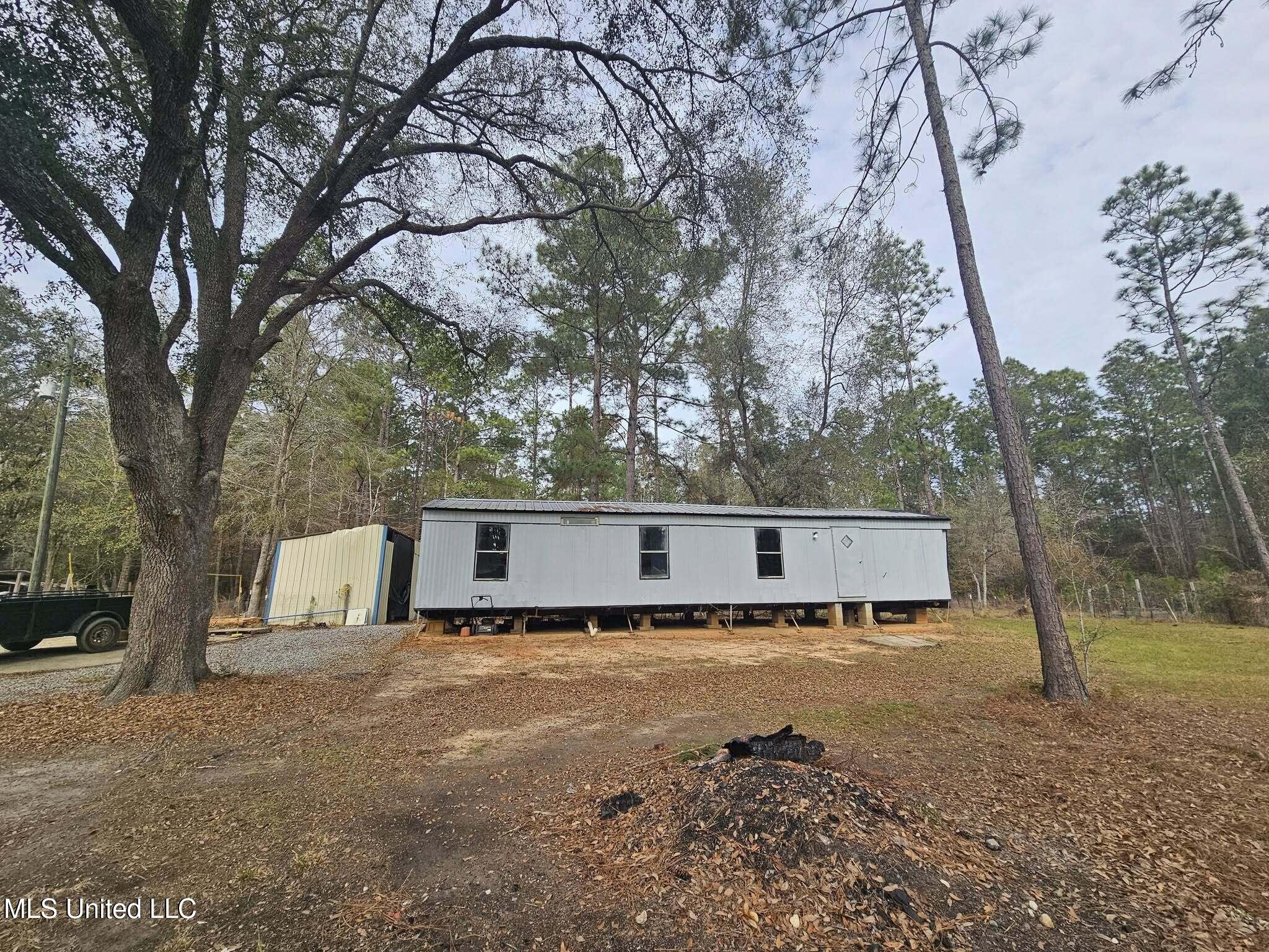 120 Knollcrest Drive, Lucedale, Mississippi image 1