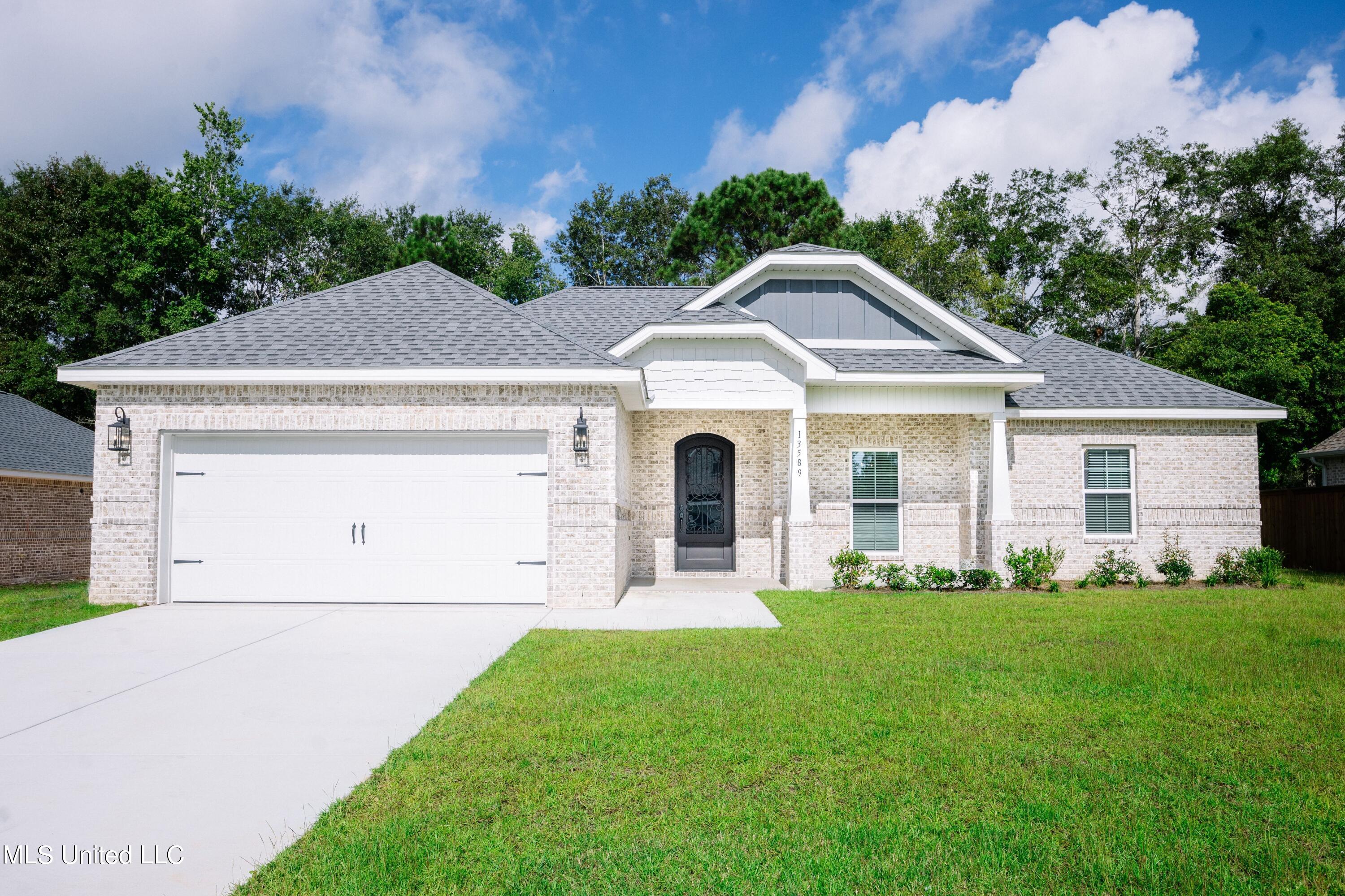 10446 Landon Meadows Drive, Gulfport, Mississippi image 1