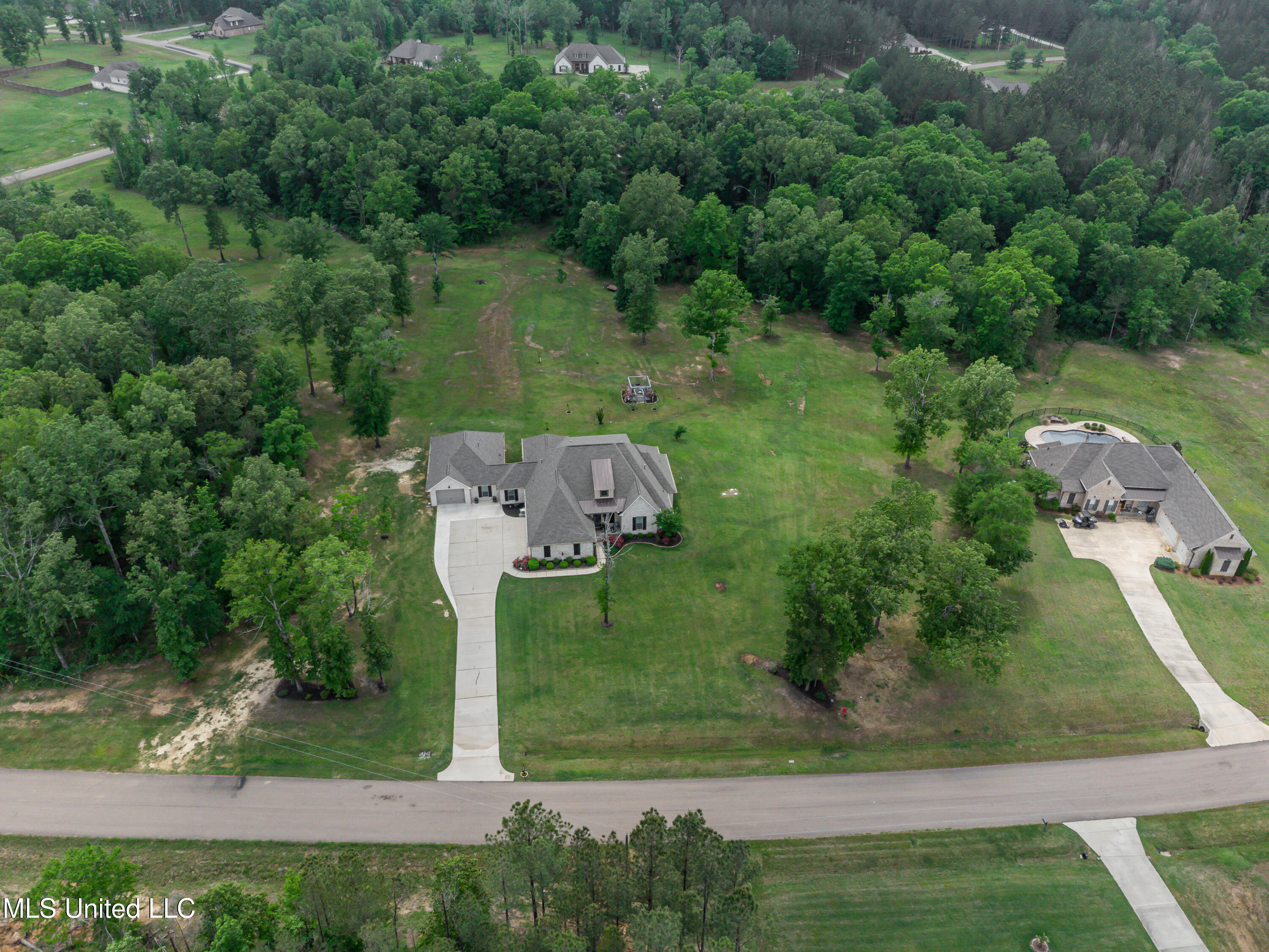 905 Cassidy Lane, Brandon, Mississippi image 13
