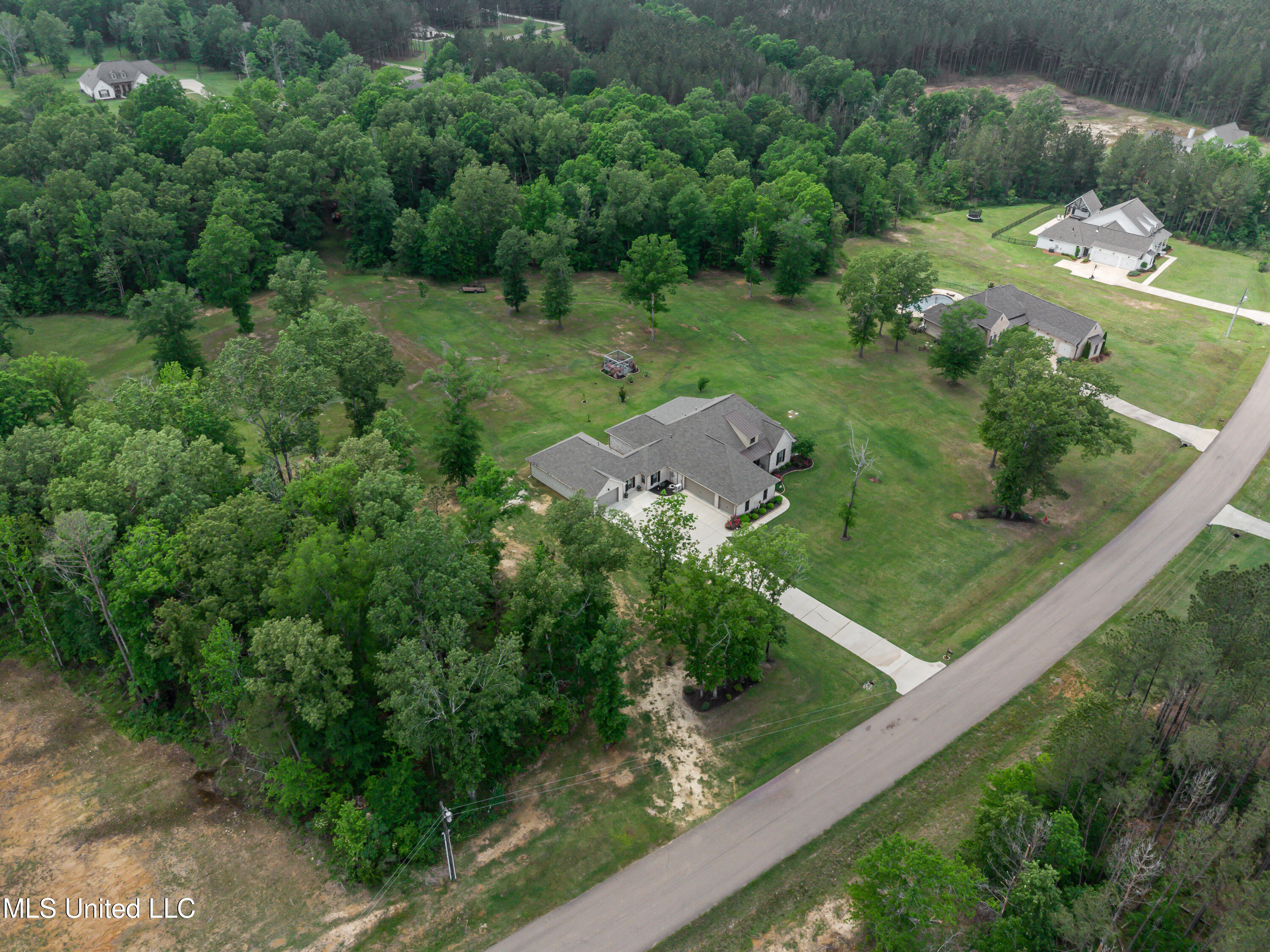 905 Cassidy Lane, Brandon, Mississippi image 12