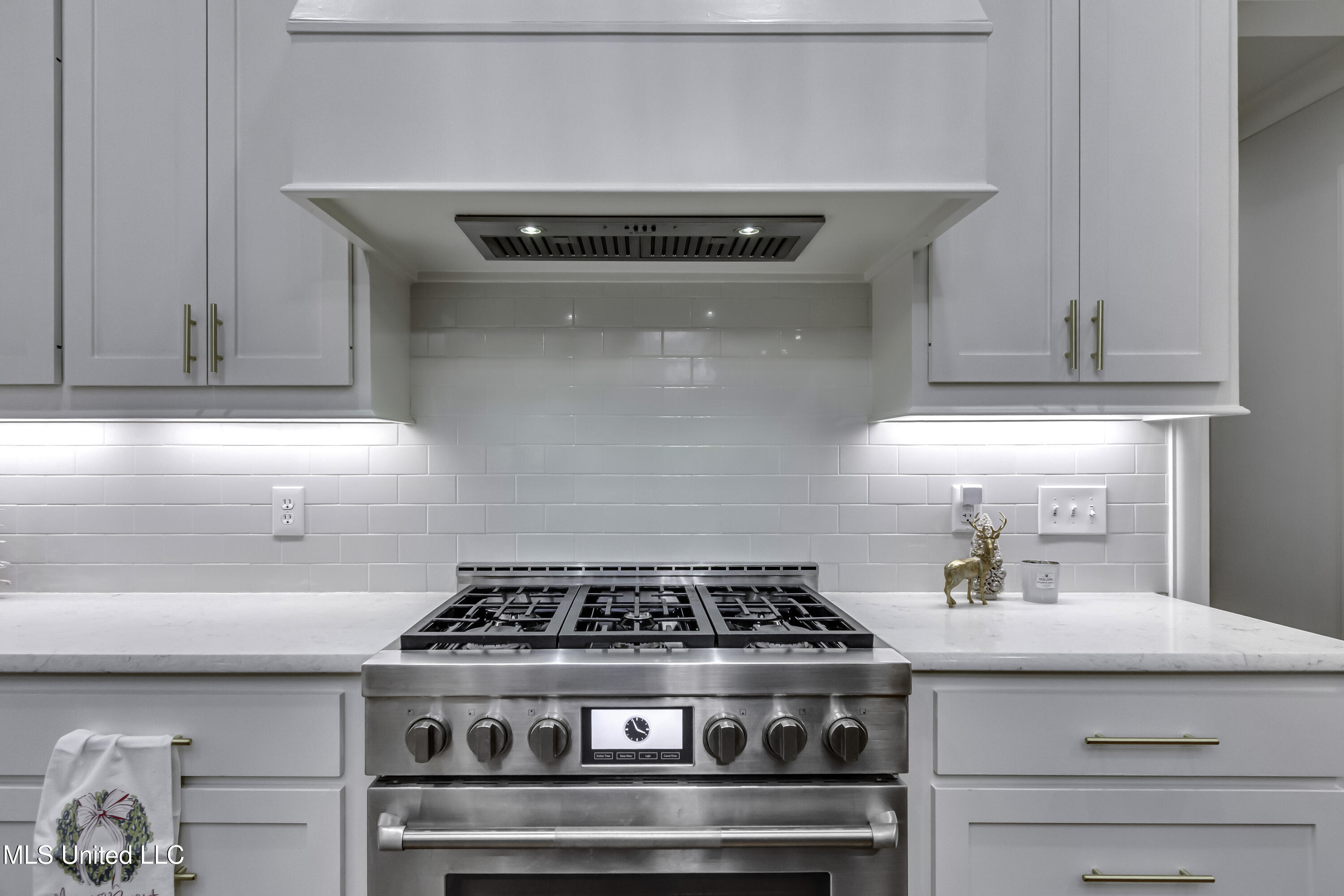 Madison, Mississippi 39110, United States, 3 Bedrooms Bedrooms, ,4 BathroomsBathrooms,Residential,Active,254890