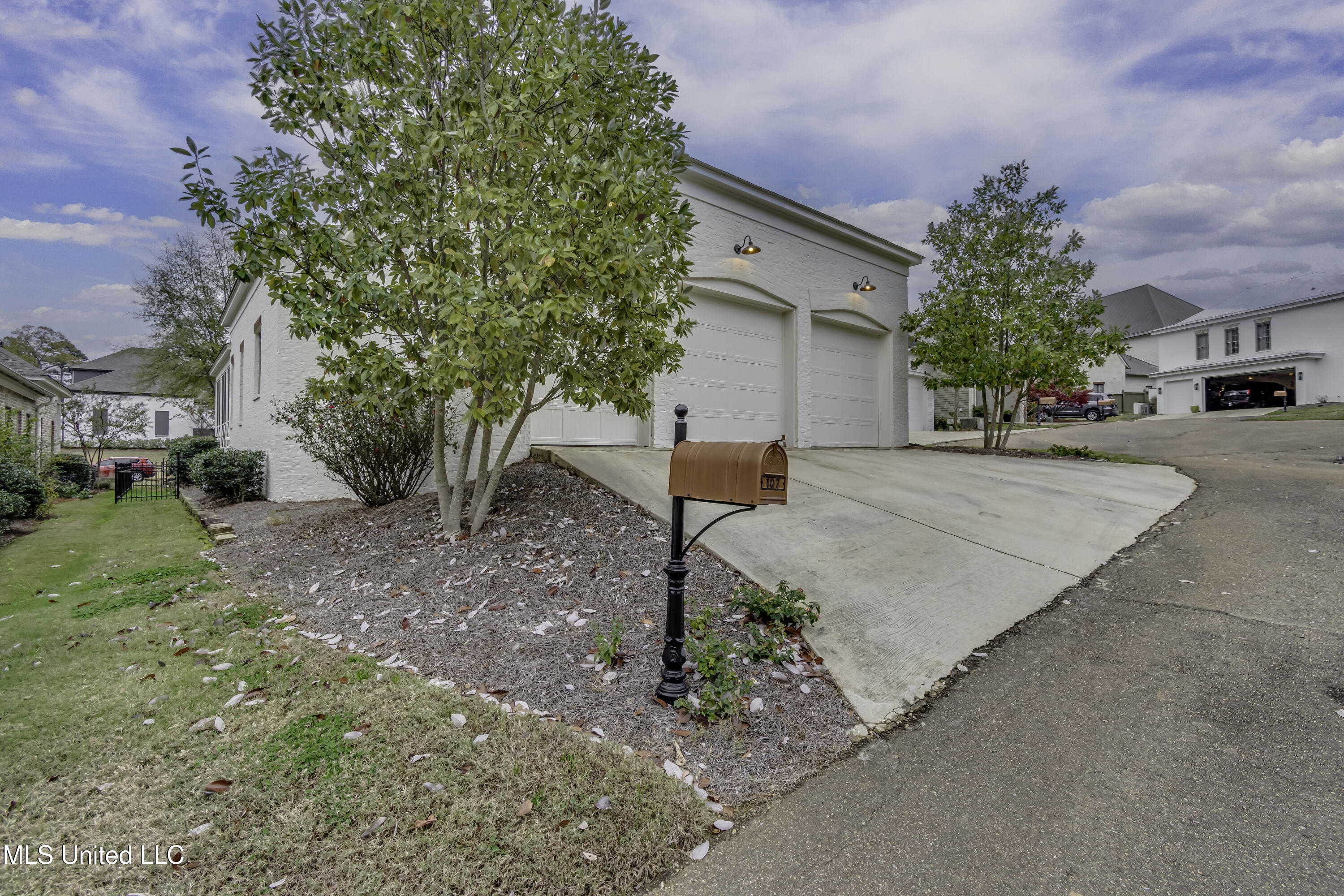 Madison, Mississippi 39110, United States, 3 Bedrooms Bedrooms, ,4 BathroomsBathrooms,Residential,Active,254890